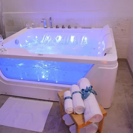 Laurel Con Idromassaggio