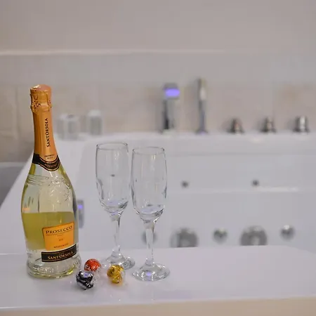 Laurel Con Idromassaggio 法萨诺