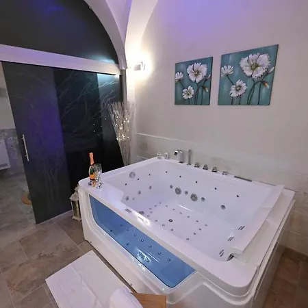 Laurel Con Idromassaggio Apartamento Fasano