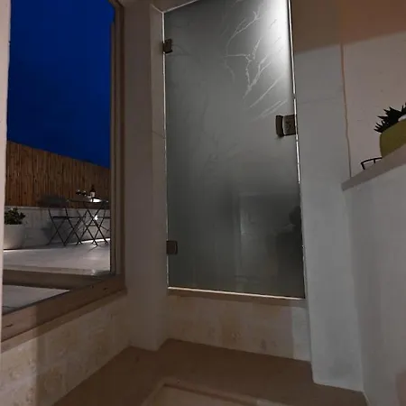 Laurel Con Idromassaggio 法萨诺