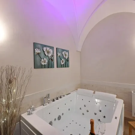 Laurel Con Idromassaggio 法萨诺