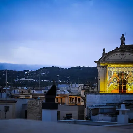 Laurel Con Idromassaggio *