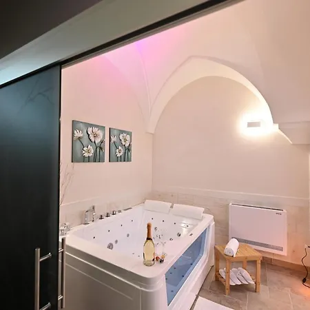 Laurel Con Idromassaggio