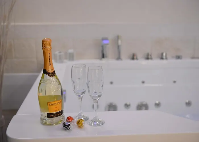 Laurel Con Idromassaggio ファザーノ