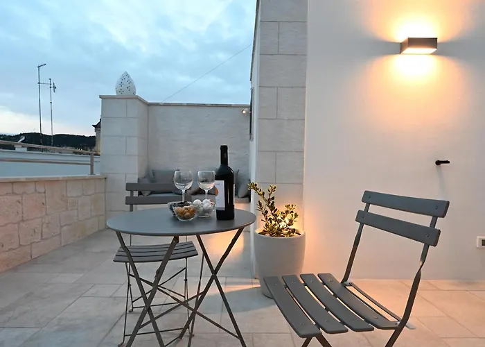 Laurel Con Idromassaggio *